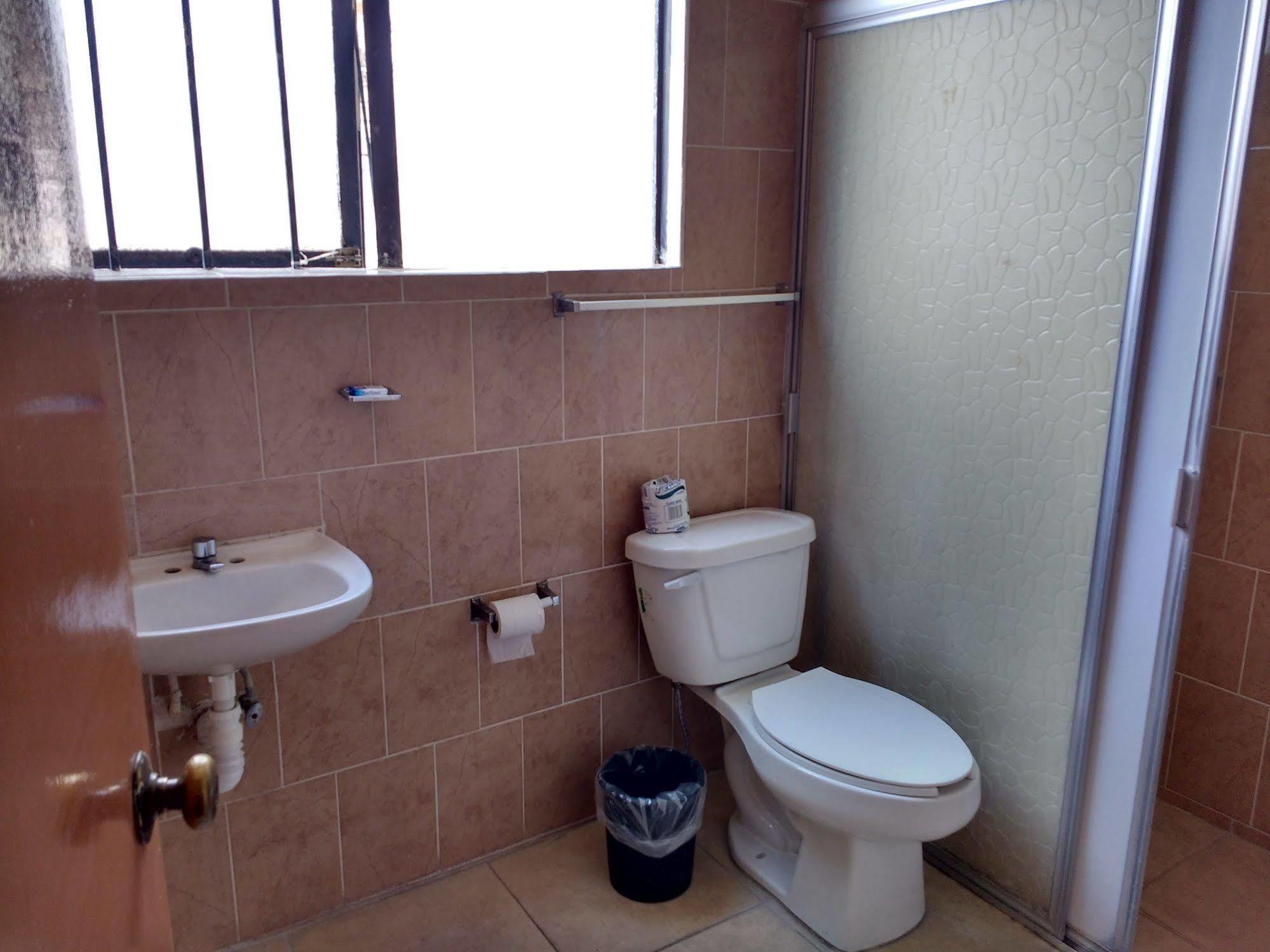 Hotel Plaza Aleman León Kültér fotó